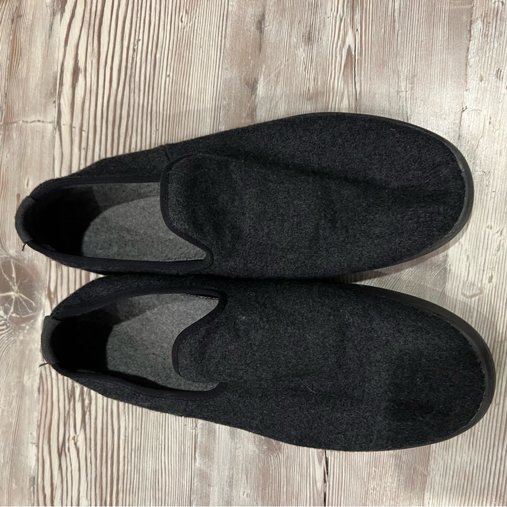 Grey Allbirds slippers